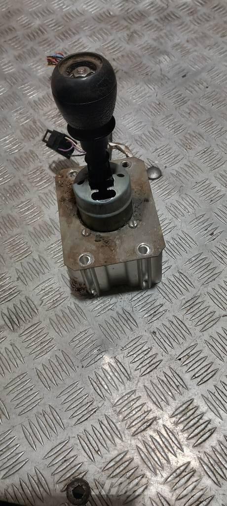 Scania 94 D.   1388171 Cabinas