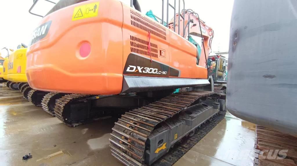 Doosan DX300 LC-9C Excavadoras sobre orugas
