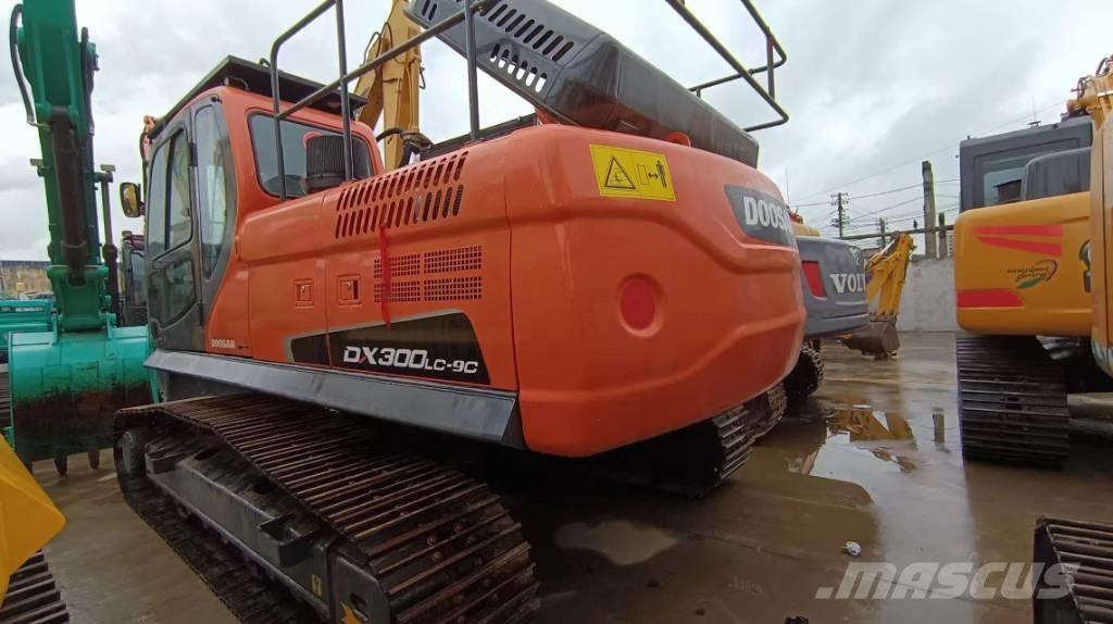 Doosan DX300 LC-9C Excavadoras sobre orugas
