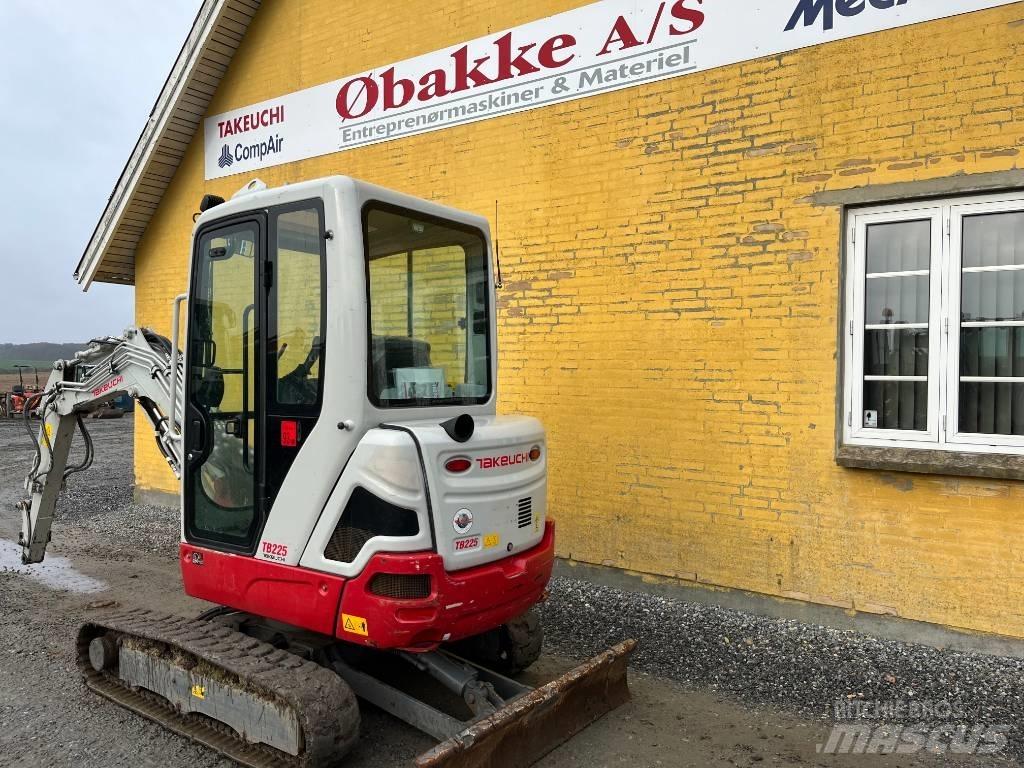 Takeuchi TB225 Miniexcavadoras