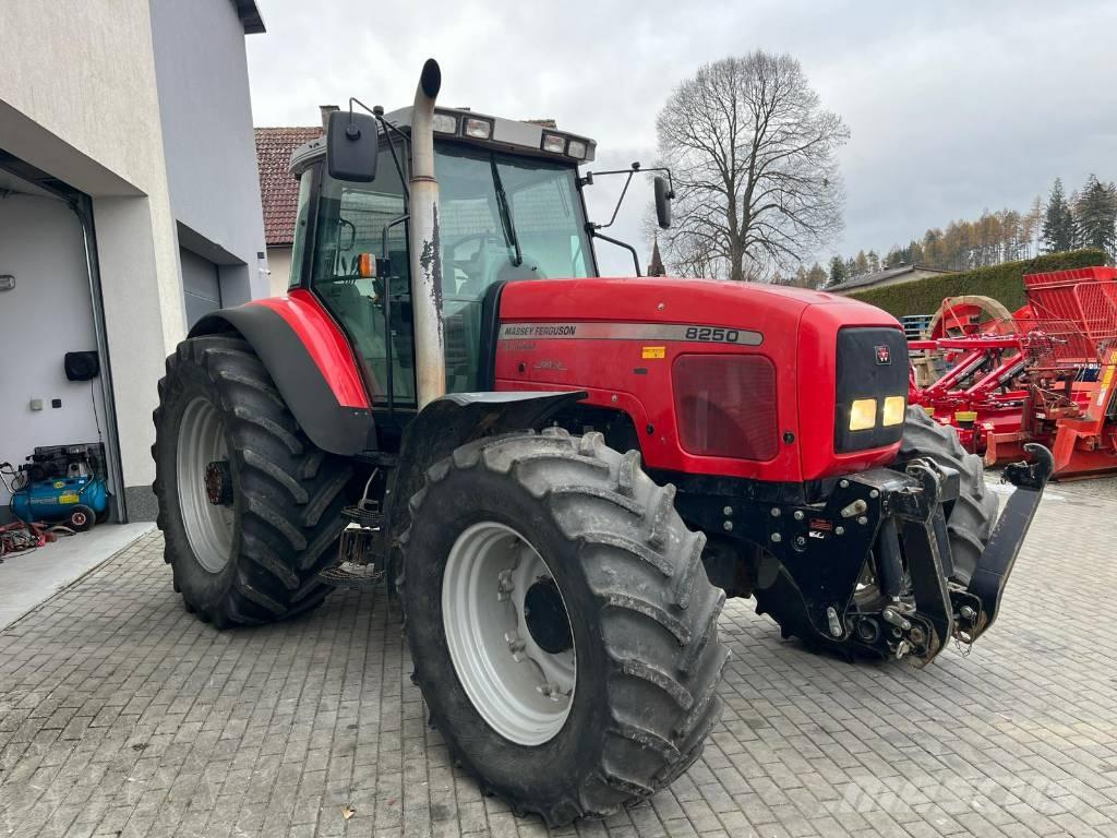 Massey Ferguson 8250 Tractores