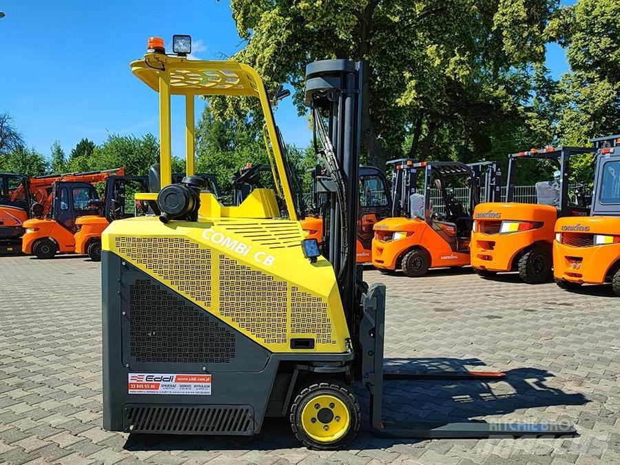 Combilift C2500CB Montacargas de 4 vías