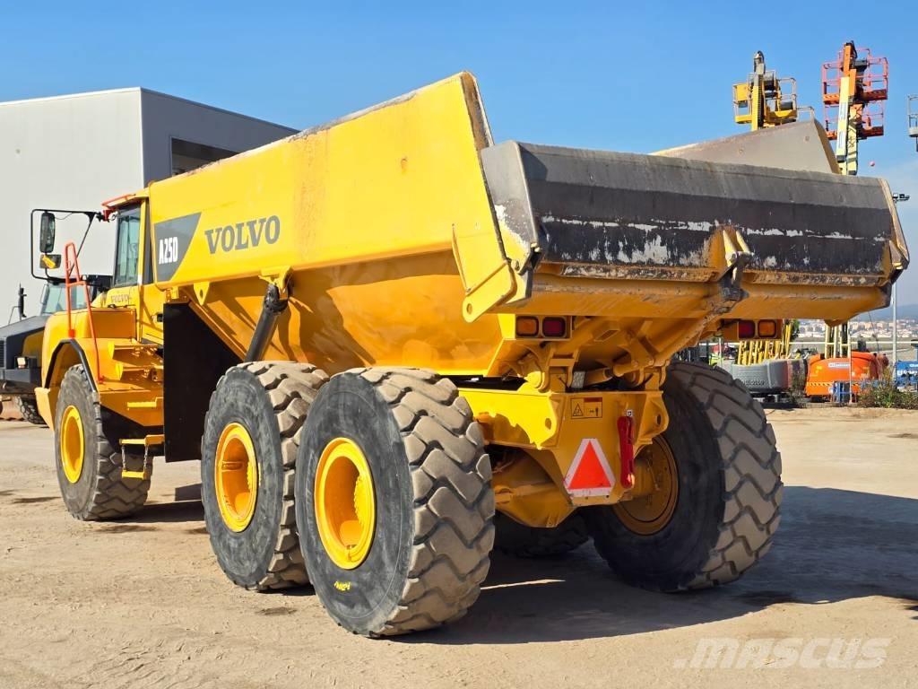 Volvo A25 D Vehículos compactos de volteo