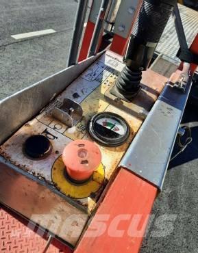 SkyJack SJ 12 Plataforma elevadora autopropulsada