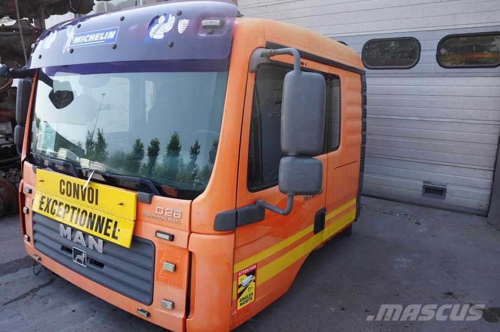 MAN F99L34 TGA Cabinas