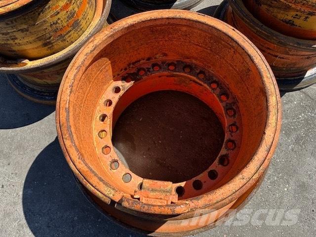 Hitachi LX 290 RIMS Llantas