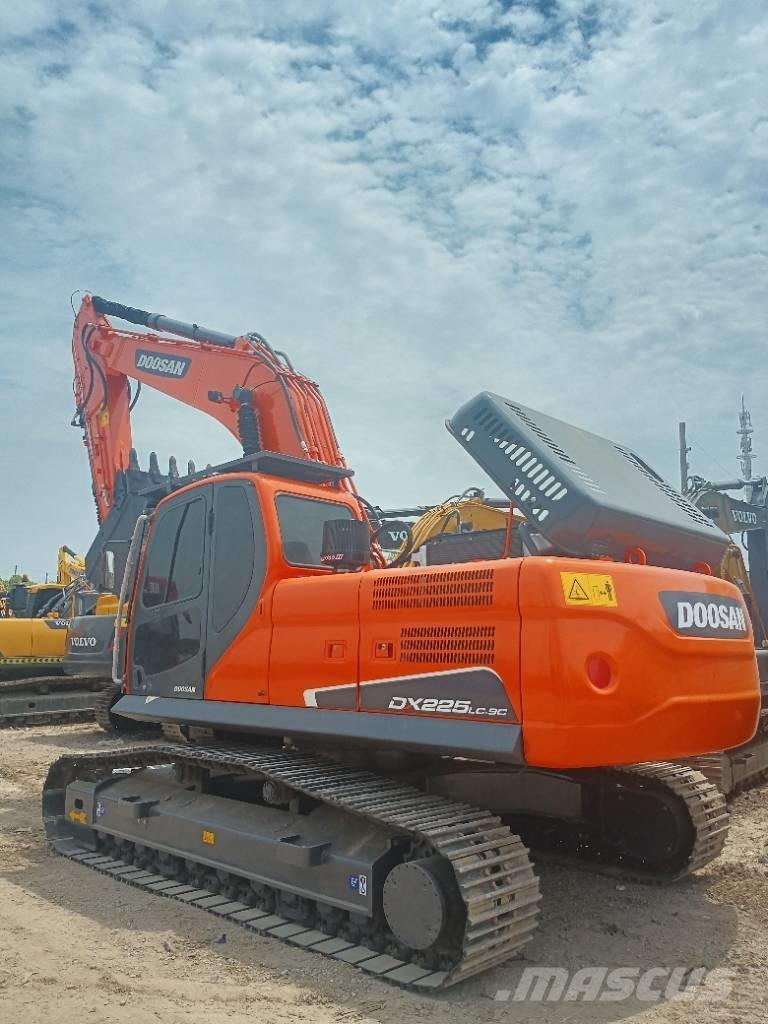 Doosan DX 225LC-9C Excavadoras sobre orugas