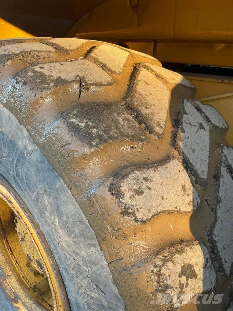 Bell B 30 E Camiones articulados