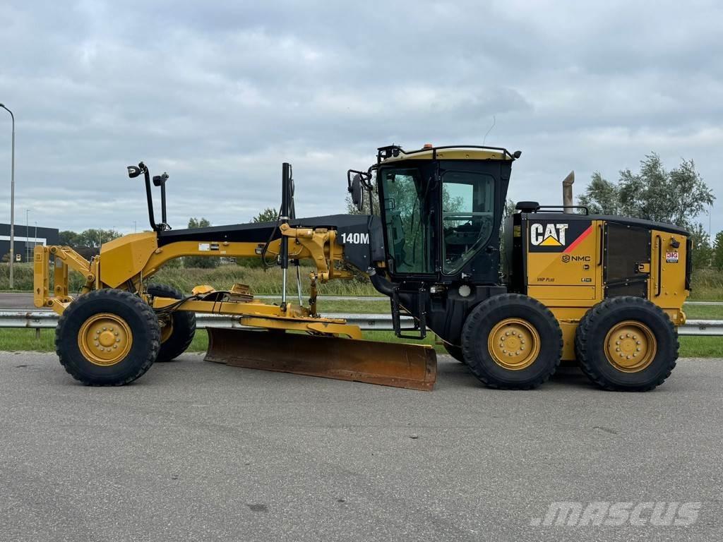 CAT 140M Niveladoras