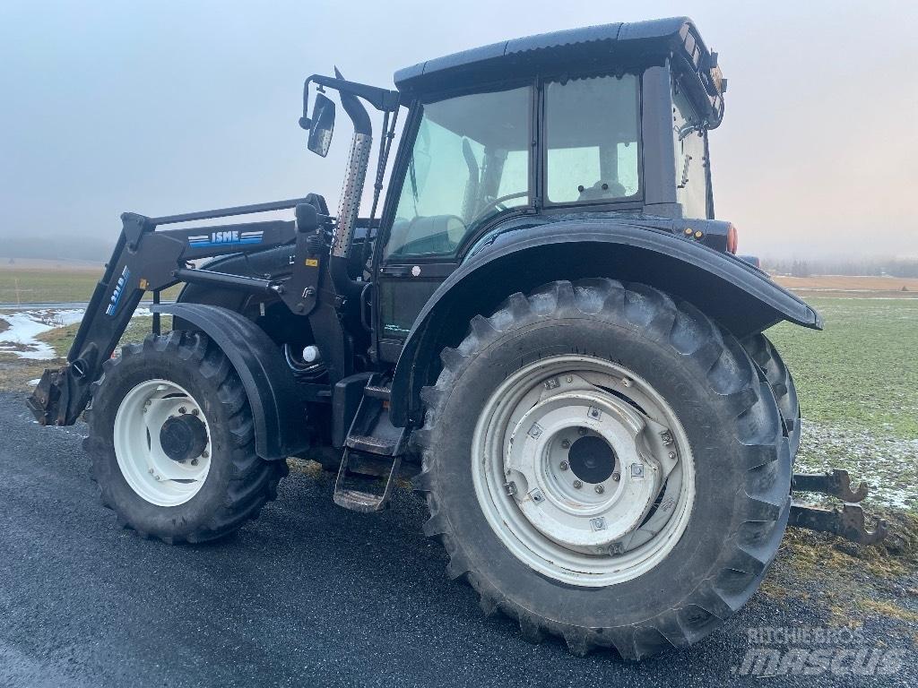 Valtra M 150 Tractores