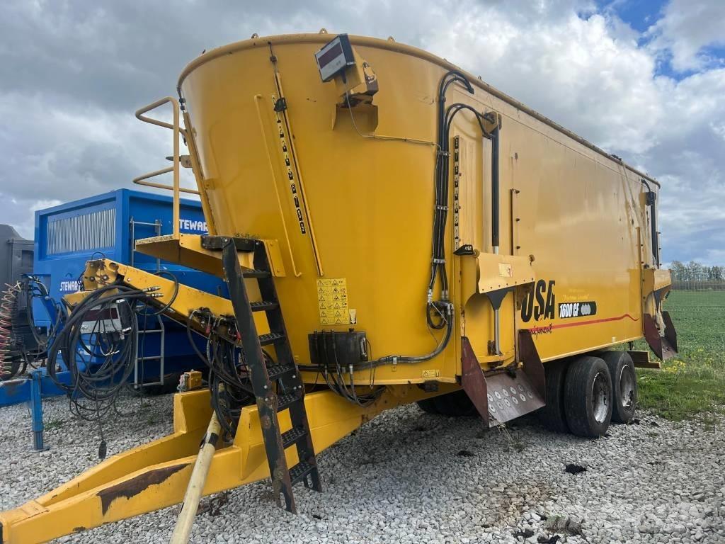 Peecon 1600 CF Remolques de forraje