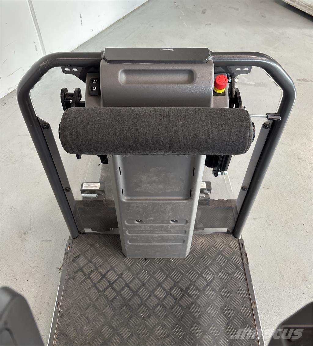 UniCarriers EPL100 Montacargas recogepedidos de baja altura