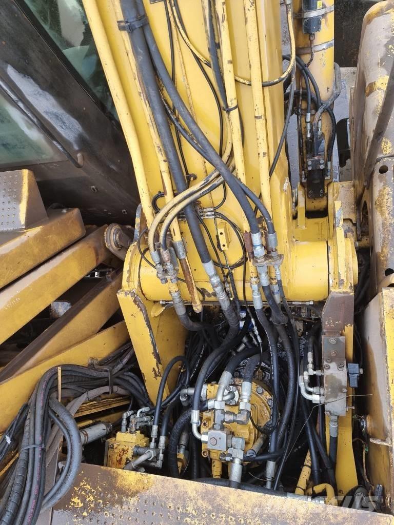 CAT M 325 D L MH Manejadores de residuos industriales