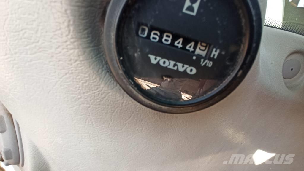 Volvo EC 240 C L Excavadoras sobre orugas