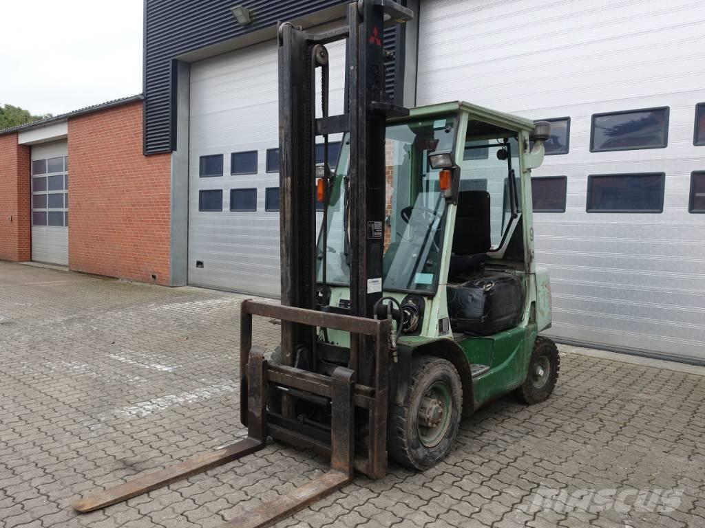 Mitsubishi FD 25 T Camiones diesel