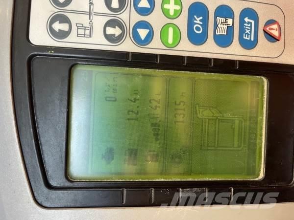 Manitou 200ATJ Plataformas con brazo de elevación manual