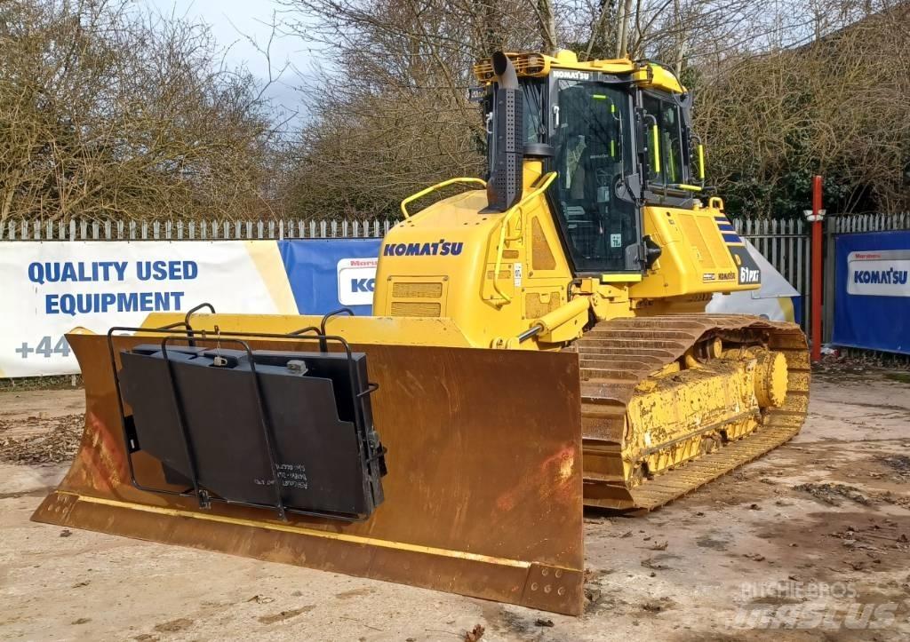 Komatsu D61PXi-24 Buldozer sobre oruga