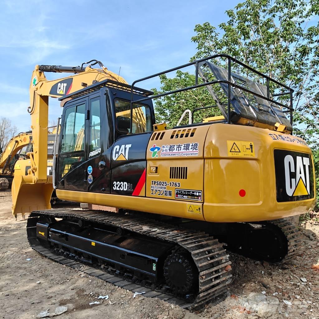 CAT 323D2L Excavadoras sobre orugas