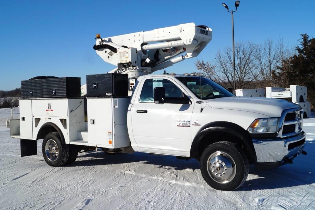 RAM 5500 TRADESMAN Plataformas sobre camión