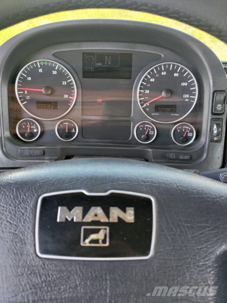 MAN TGL 12.240 Camiones grúa