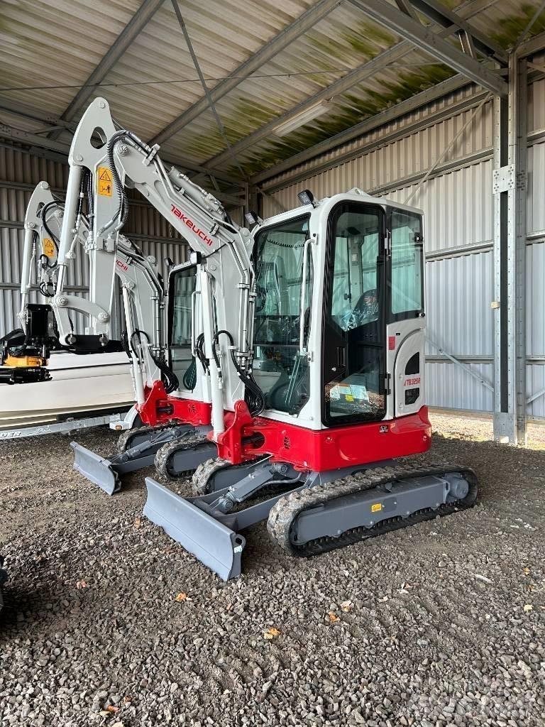 Takeuchi TB325 Miniexcavadoras