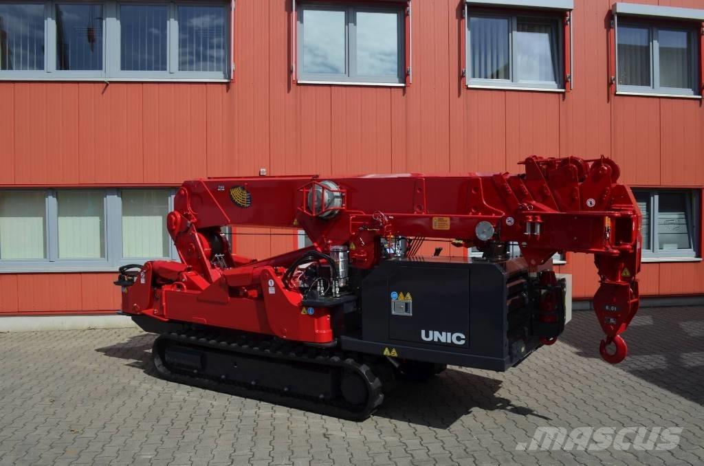 Unic URW-806 Grúas de oruga