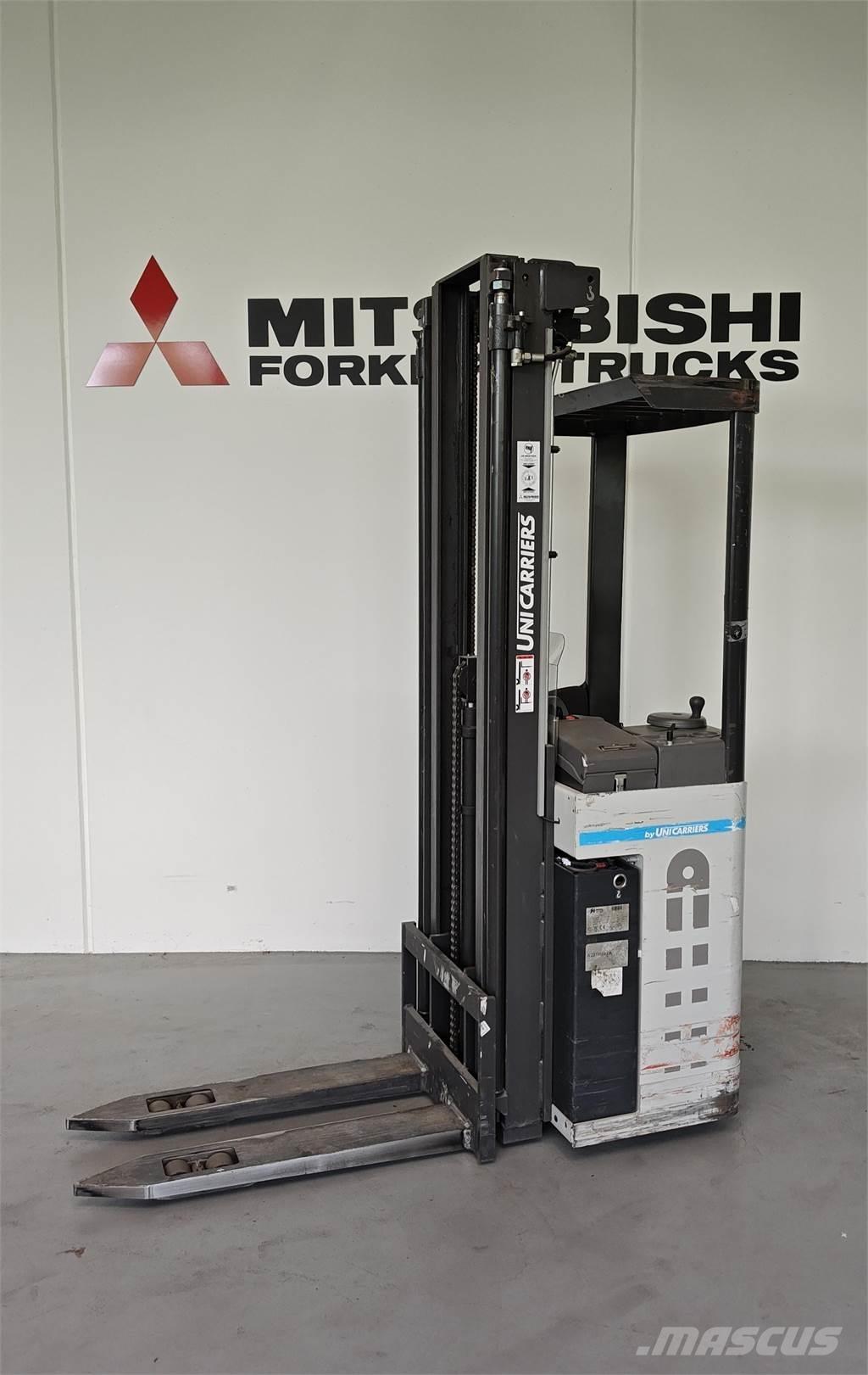 Atlet AJN/160SDT Montacargas con plataformas de baja elevación