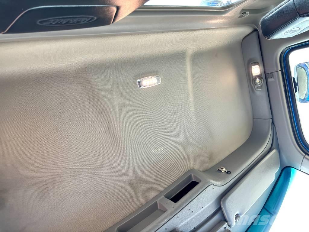 Peterbilt 567 Camiones tractor