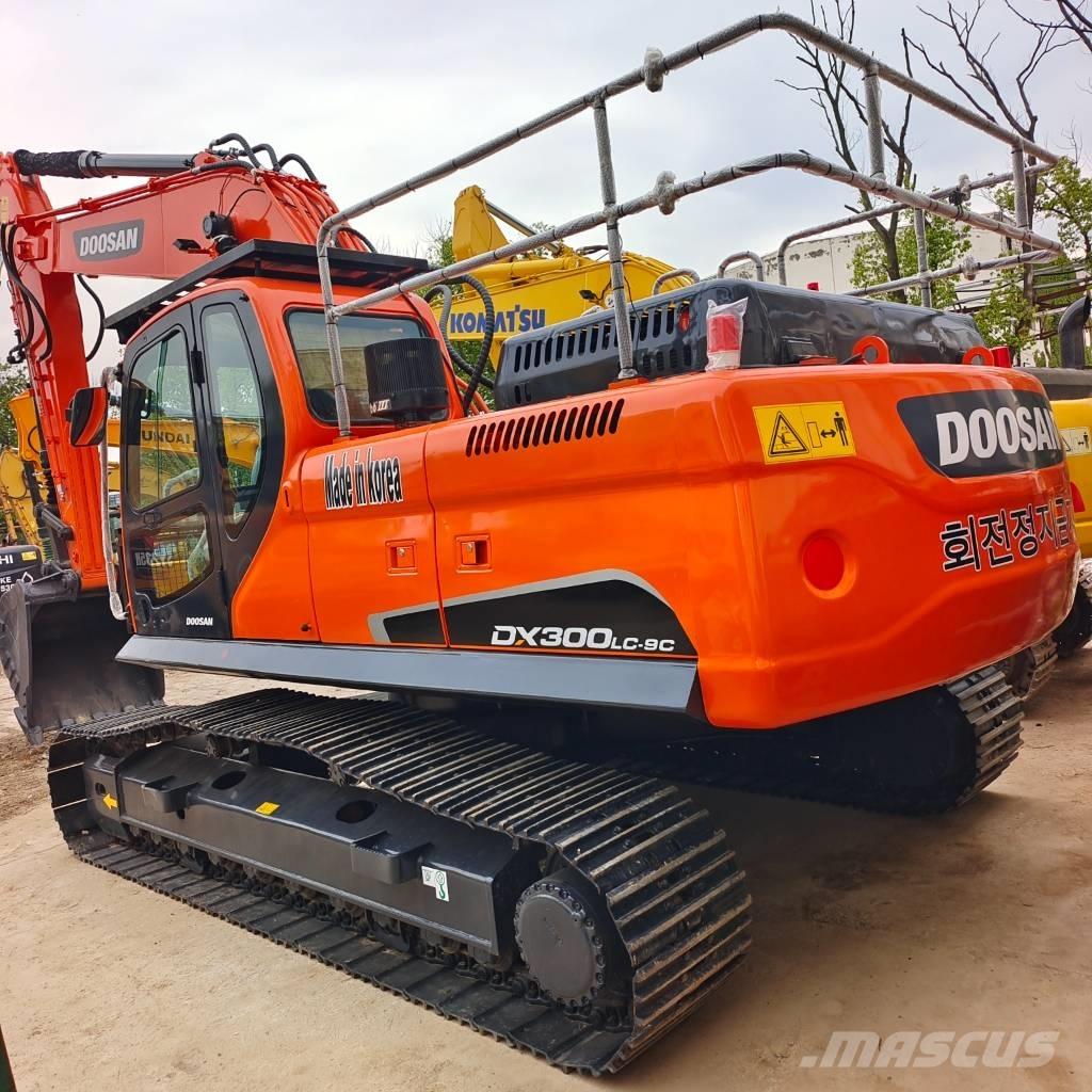 Doosan DX 300 Excavadoras sobre orugas