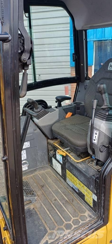 CAT 301.6 Miniexcavadoras