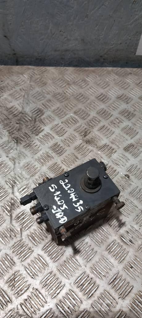 Scania R 440.   2204435 Hidráulicos