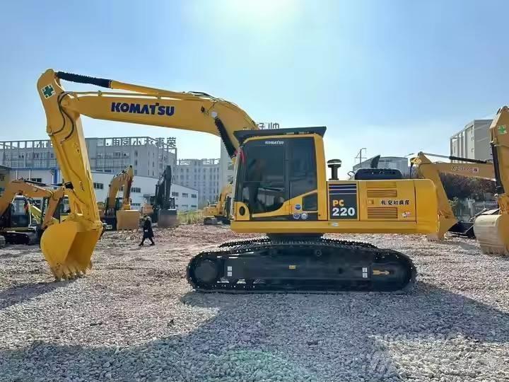 Komatsu PC 220 Excavadoras sobre orugas