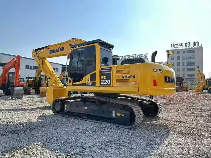 Komatsu PC 220 Excavadoras sobre orugas