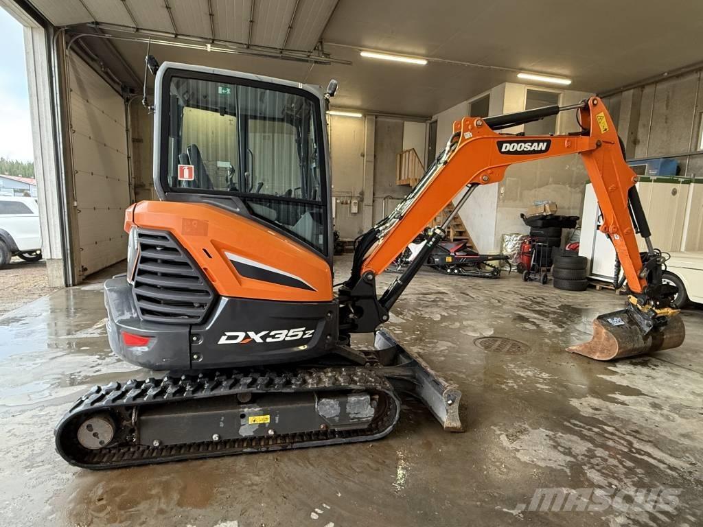 Develon DX 35 Z Miniexcavadoras