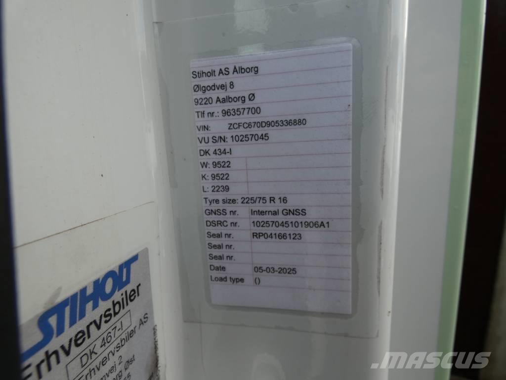 Iveco 70C 18 Camiones con chasís y cabina