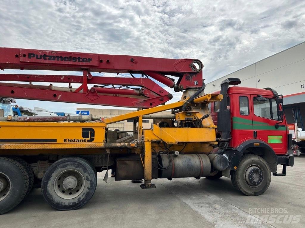 Mercedes-Benz 2435 Camiones de concreto