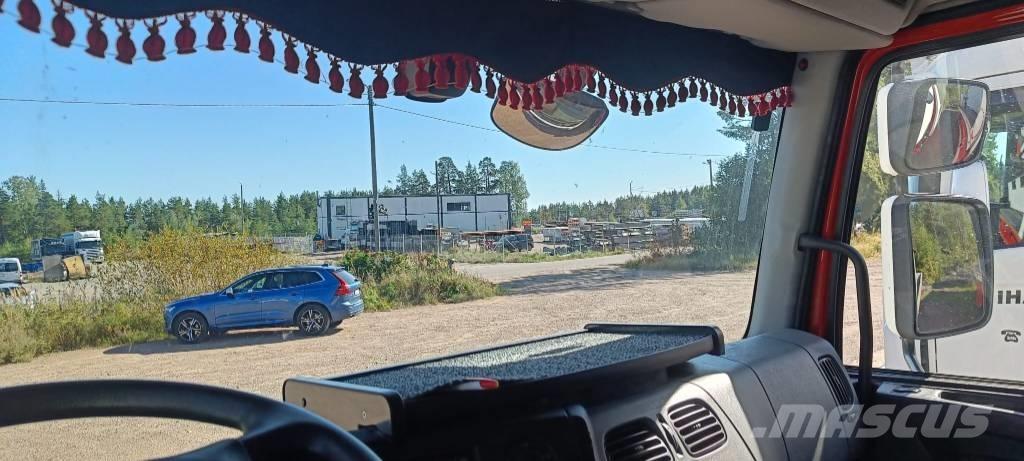 Renault D 12 Vehículos de reciclaje