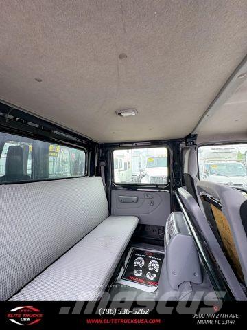 Hino 195 Camiones con caja de remolque