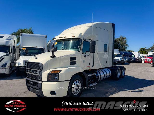 Mack Anthem Otros camiones