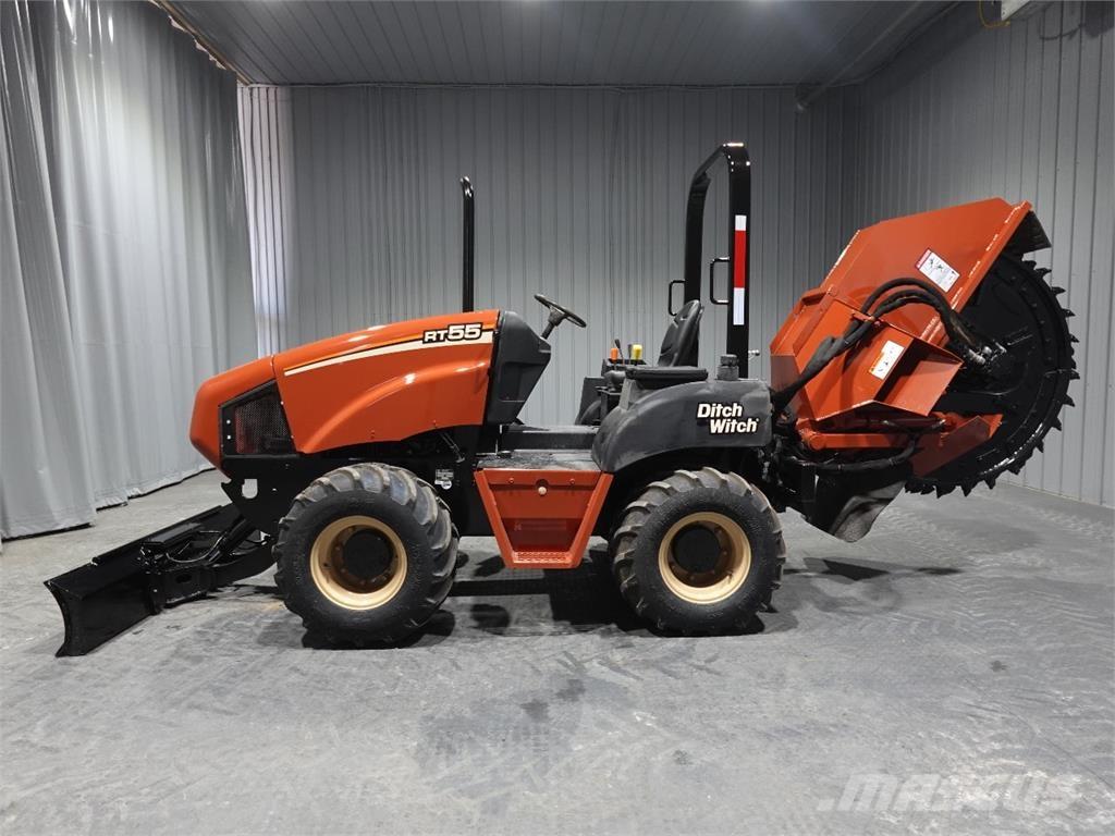 Ditch Witch RT55 Sierra para piedra