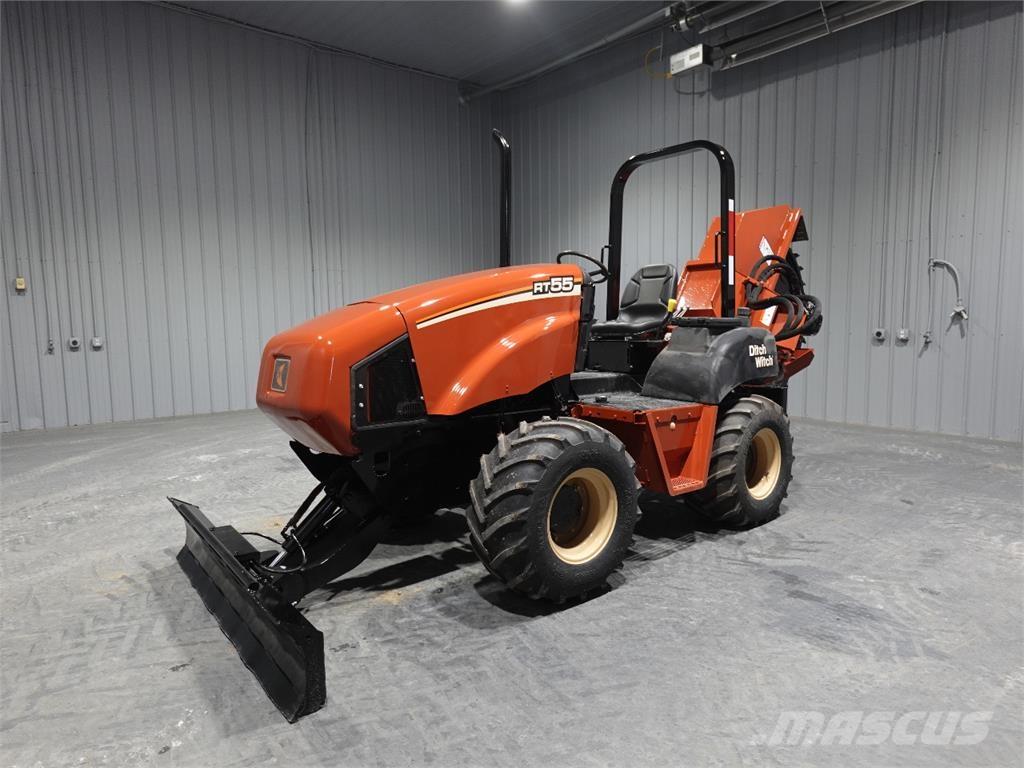 Ditch Witch RT55 Sierra para piedra