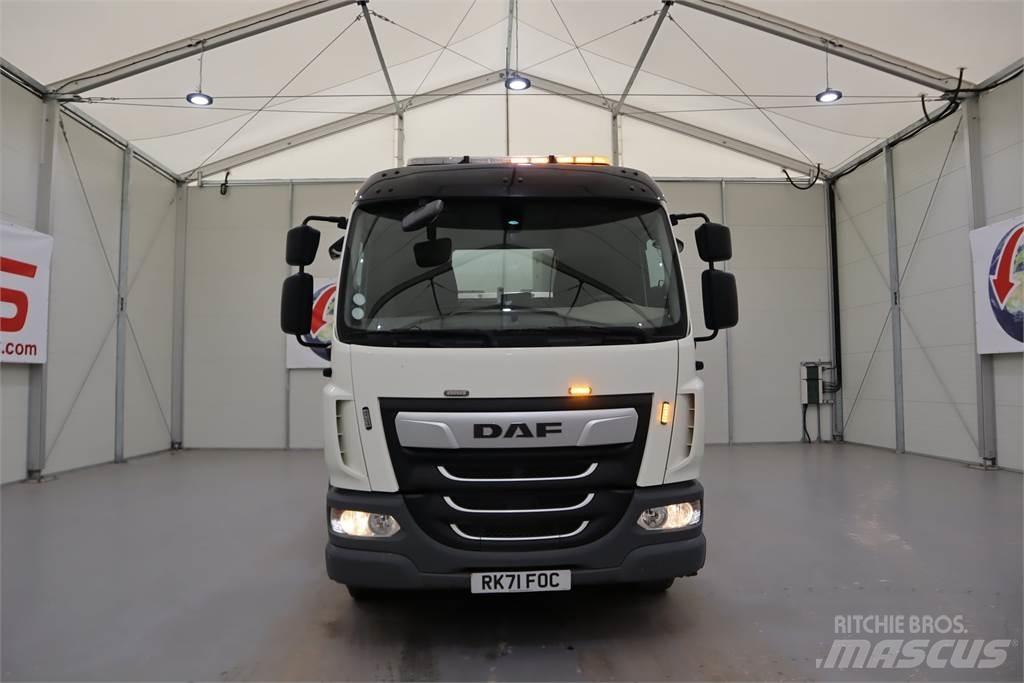 DAF LF230 Barredora fregadora combinada