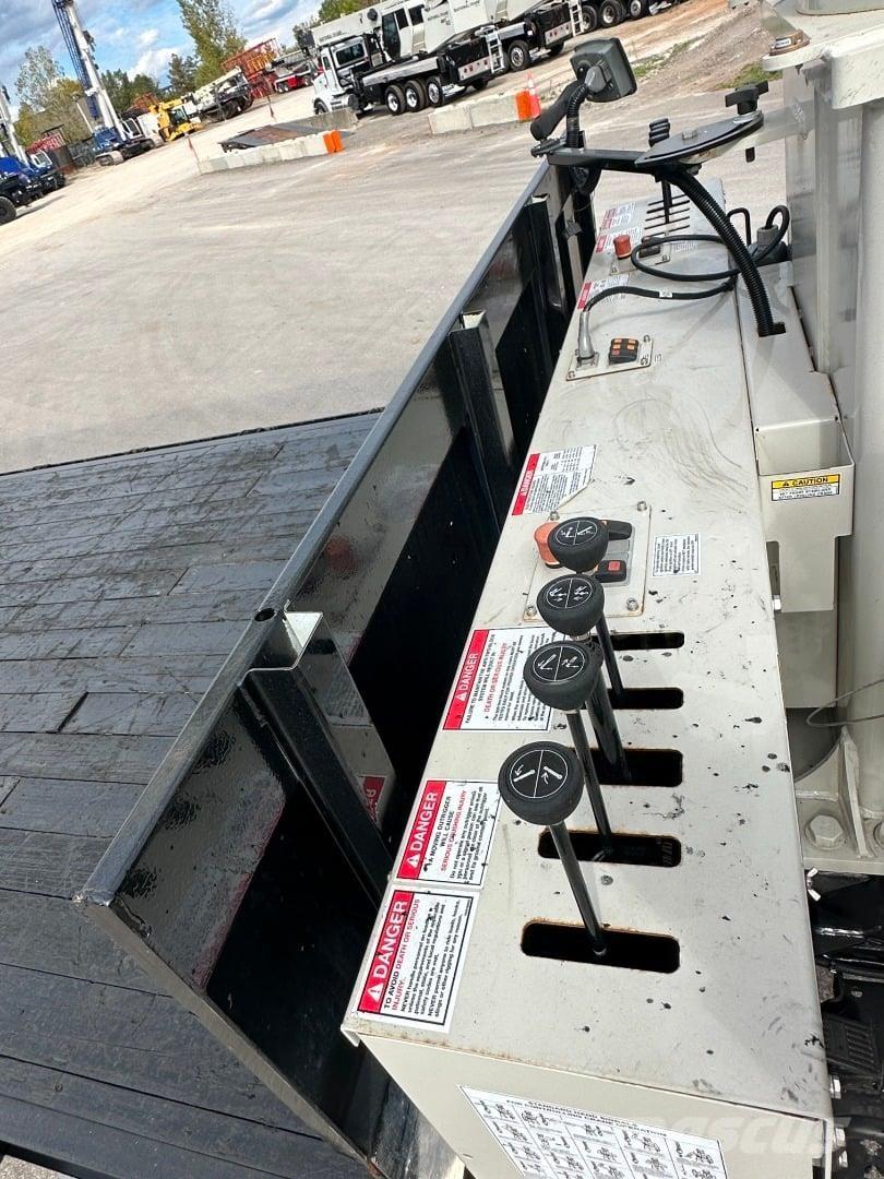 National NBT30H-2 Camiones grúa