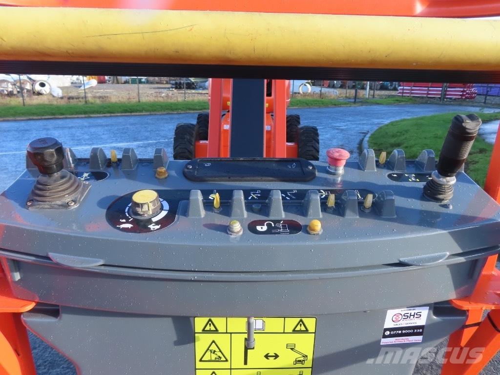 JLG 660 SJ Plataformas con brazo de elevación telescópico