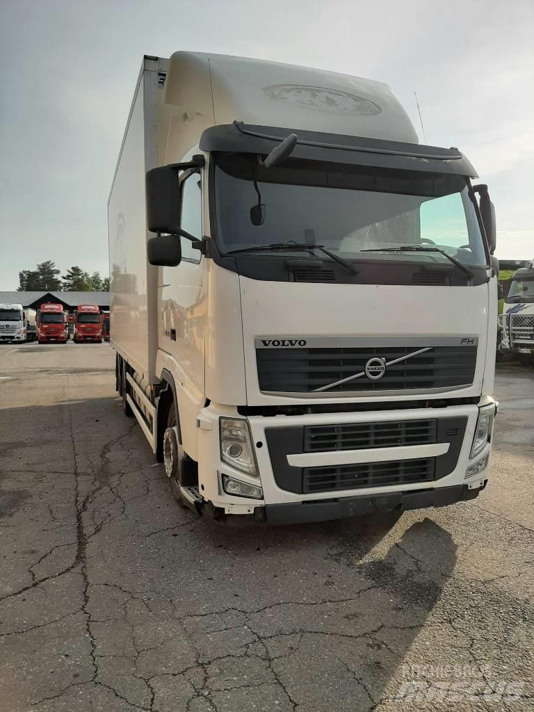 Volvo FH 13 Camiones con caja de remolque