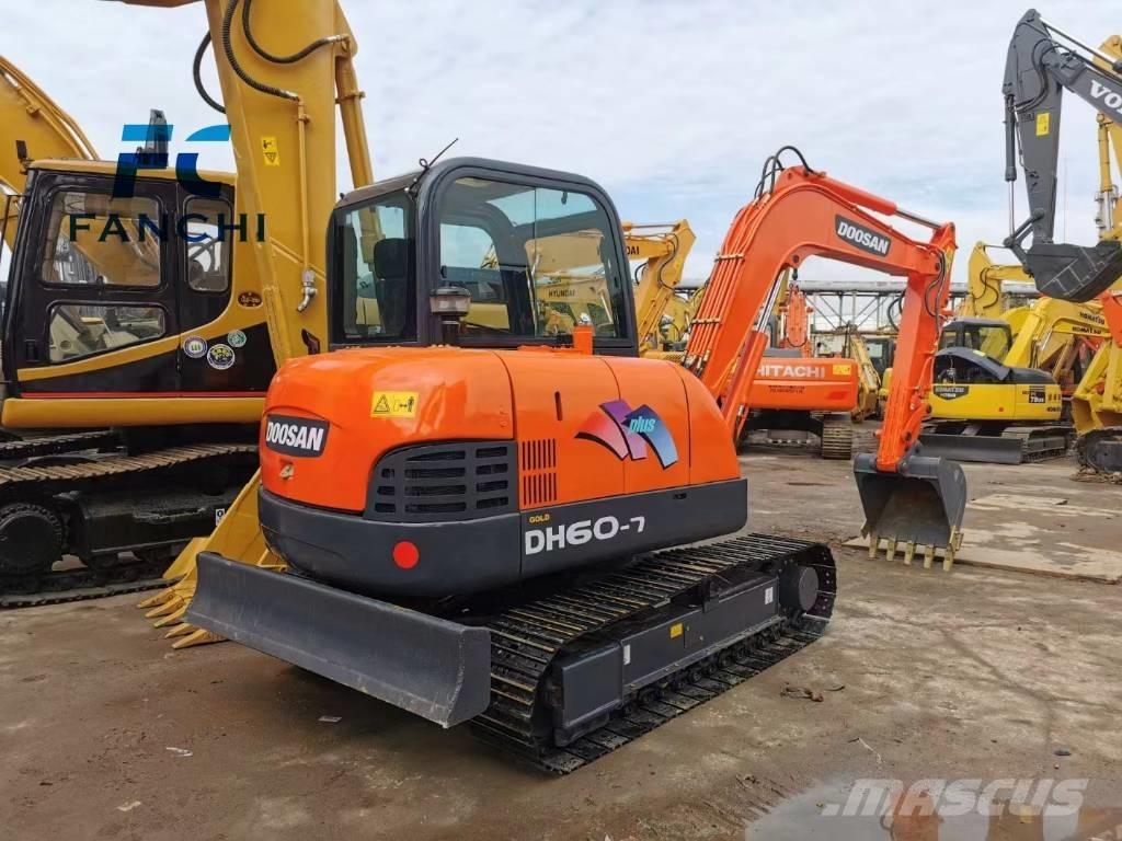 Doosan DH 60-7 Excavadoras sobre orugas