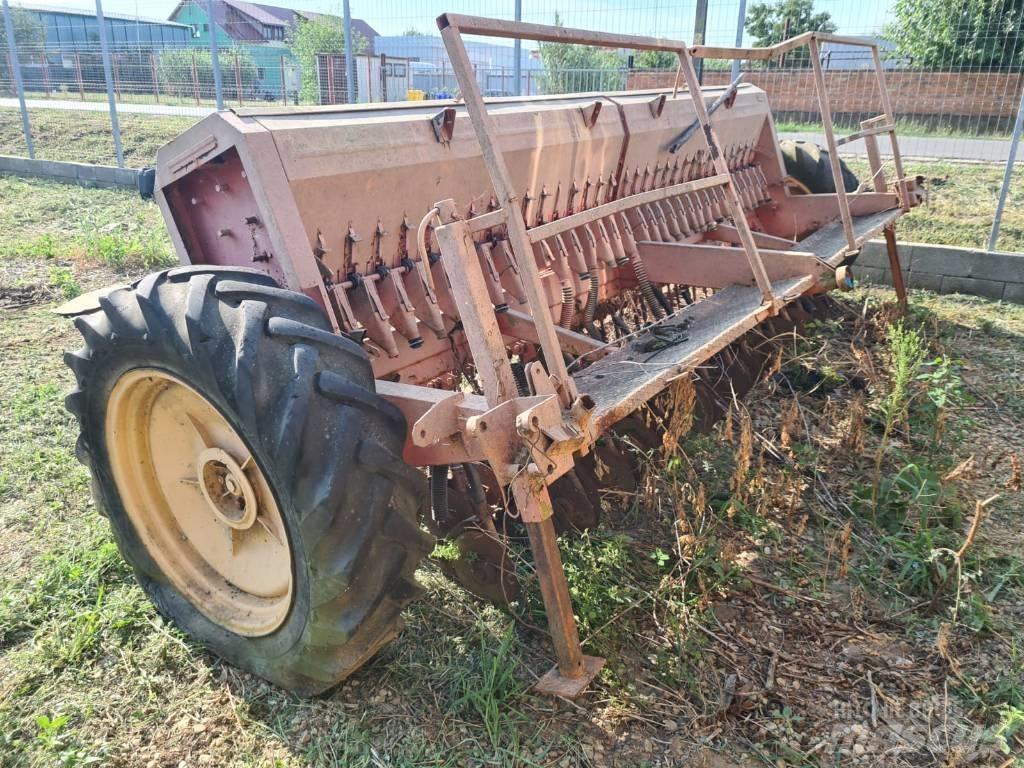 Kuhn 4M Perforadoras combinadas