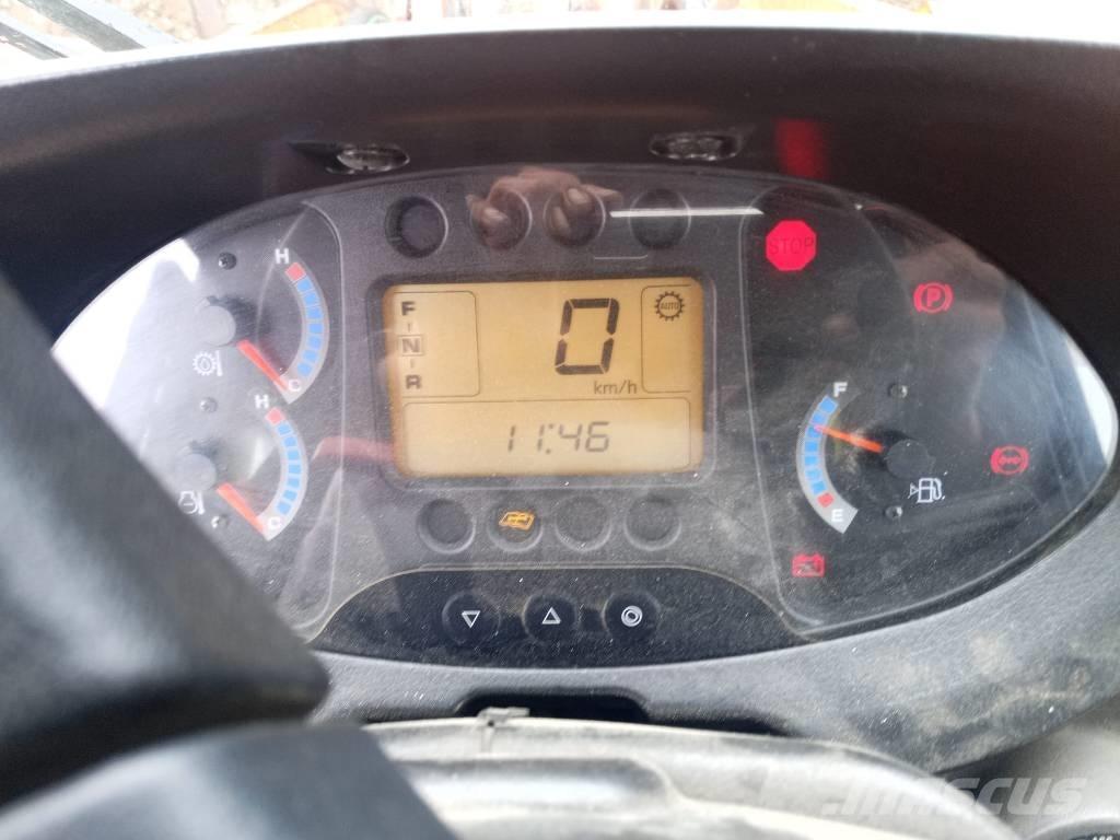 Hitachi ZW 220 Cargadoras sobre ruedas