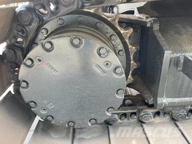 Hitachi ZX 135 US Excavadoras sobre orugas