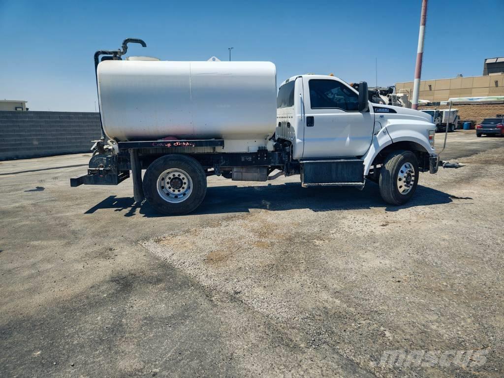 Ford F 650 SD Camiones cisterna
